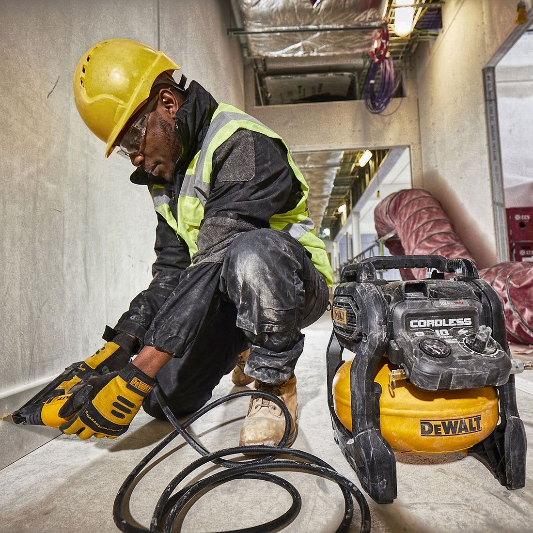 DeWalt DCC1054T2-GB 54v XR FLEXVOLT Akku 10L Luftkompressor inkl. 2x DCB546 Akkus