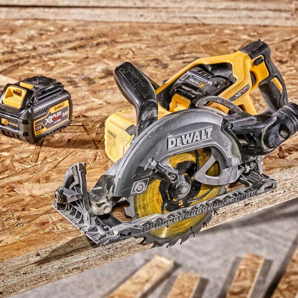 DeWalt DCS577T2-GB 54v XR FLEXVOLT Hochleistungs 190mm Handkreissäge inkl. 2x DCB546 Akkus